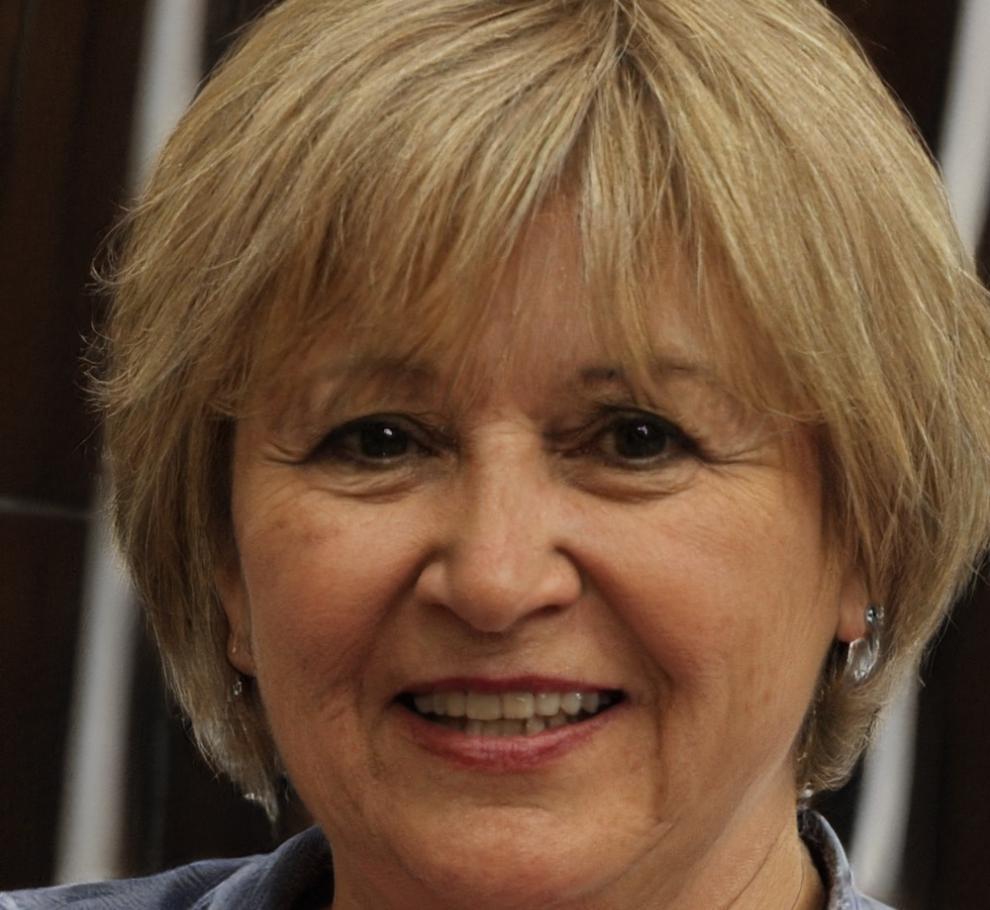 Portrait de Sophie Martin, analyste financière senior